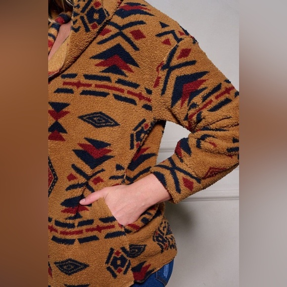New In Womens Camel AZTEC TRIBAL PRINT HOODED OVERSIZE FLEECE Cardigan | NEW/NWT - Picture 6 of 11